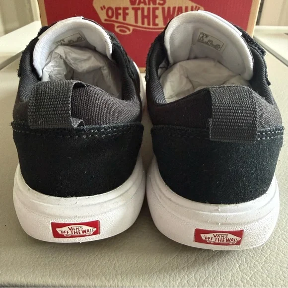 VANS UltraRange V Shoe Multi-Terrain, Easy-On, Cushioning | Size 2.5Y | EUC - Picture 9 of 11